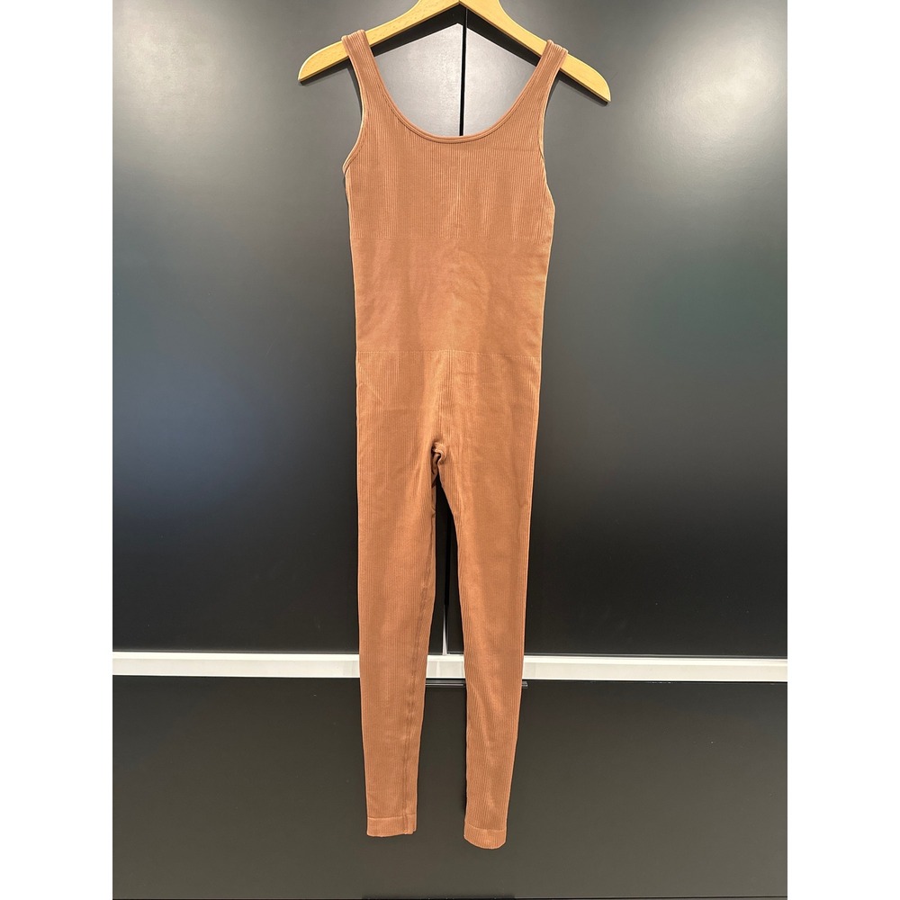 OQQ Ribbed Knit Jumpsuit Womens Small Brown Sleeveless Scoop Neck Bodysuit Yoga